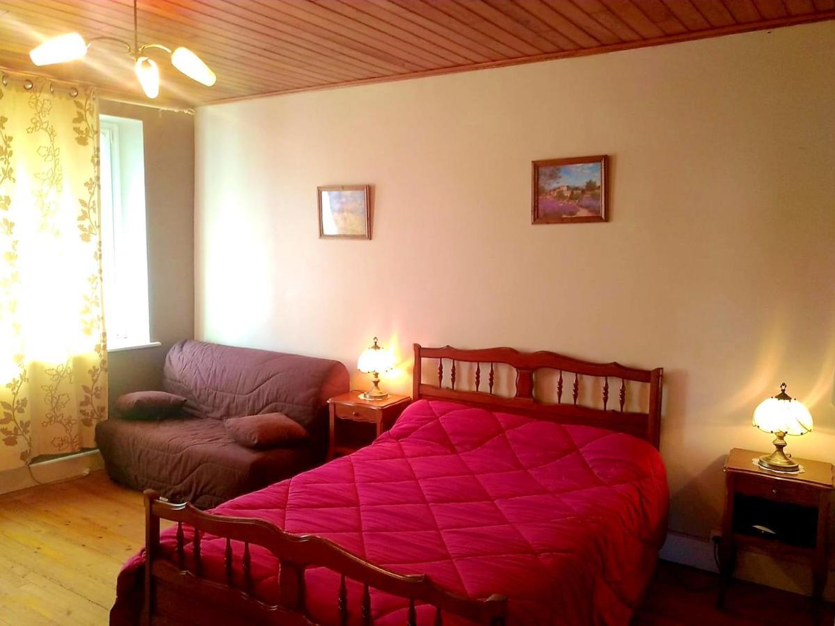 Maison Confortable Avec Vue Sur La Montagne A Charix מראה חיצוני תמונה