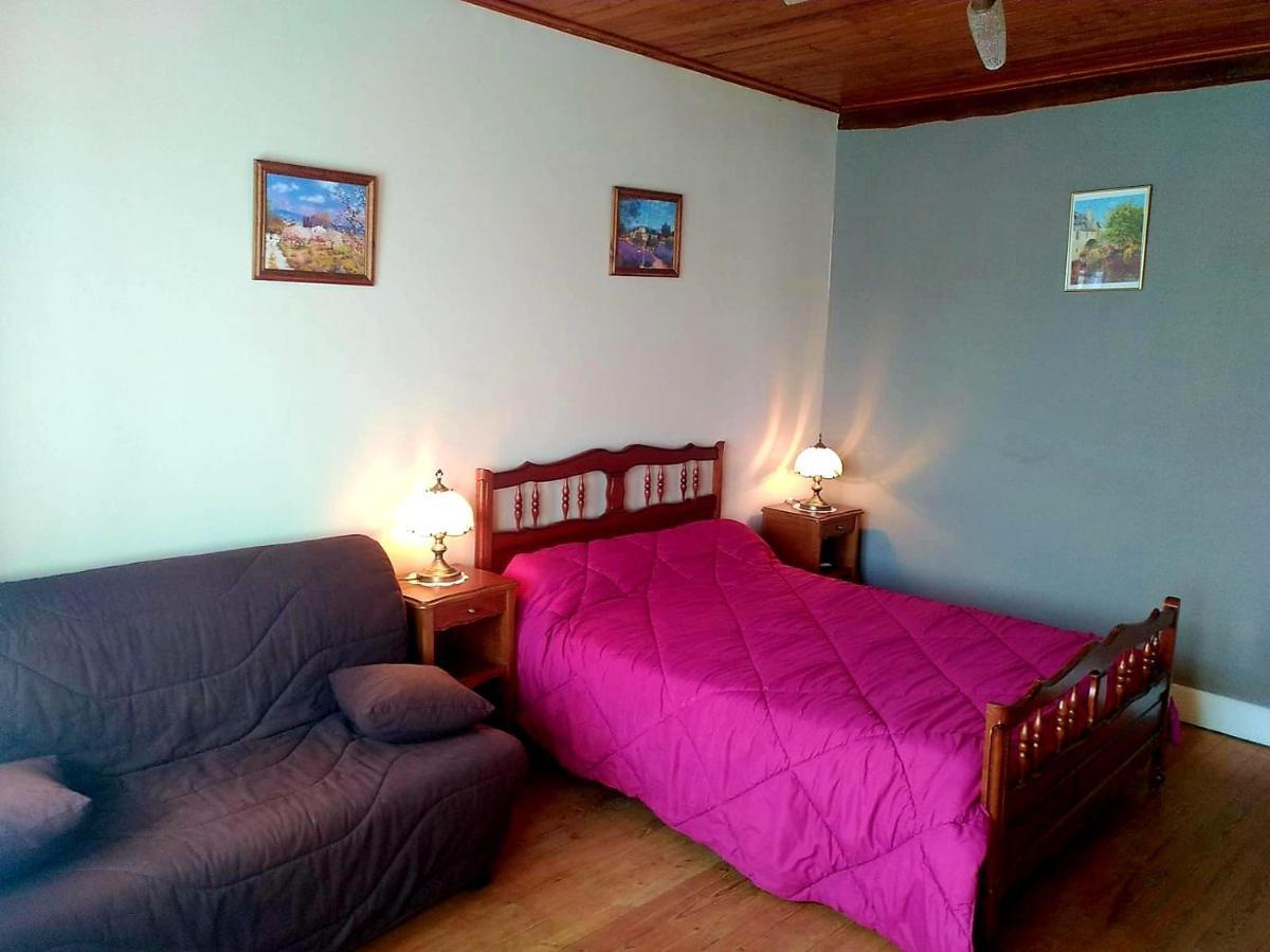 Maison Confortable Avec Vue Sur La Montagne A Charix מראה חיצוני תמונה
