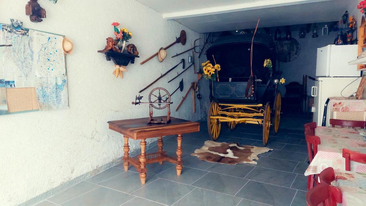 Maison Confortable Avec Vue Sur La Montagne A Charix מראה חיצוני תמונה